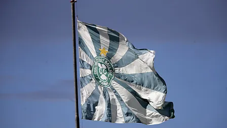 Coritiba renova contrato de atacante que retornou do futebol europeu
