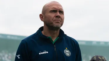 Mozart conquista segundo acesso seguido e deseja ficar no Coritiba em 2026