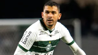 Melhor visitante, Coritiba encara o Cuiabá pela Série B; veja as escalações