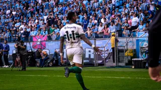 Athletico mais solto agrada; Coritiba continua afundando