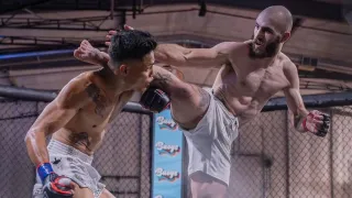 Lutador toma nocaute incrível em evento de MMA; veja o vídeo