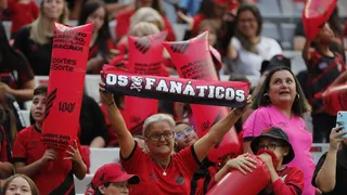 As belas imagens da Baixada e a falta de mensagem do Centenário