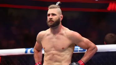 Quem é Jiri Prochazka, rival de Poatan no UFC 303