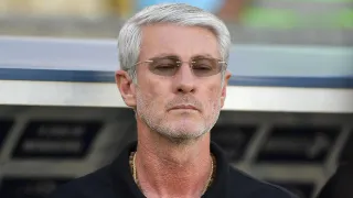 Athletico entrega até a alma, mas perde com erros primários de Zapelli a Odair