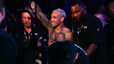 Charles do Bronx volta ao ranking do UFC e desafia campeão do BMF