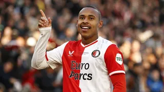 Ex-Coritiba, atacante do Feyenoord revela desejo de jogar no Flamengo