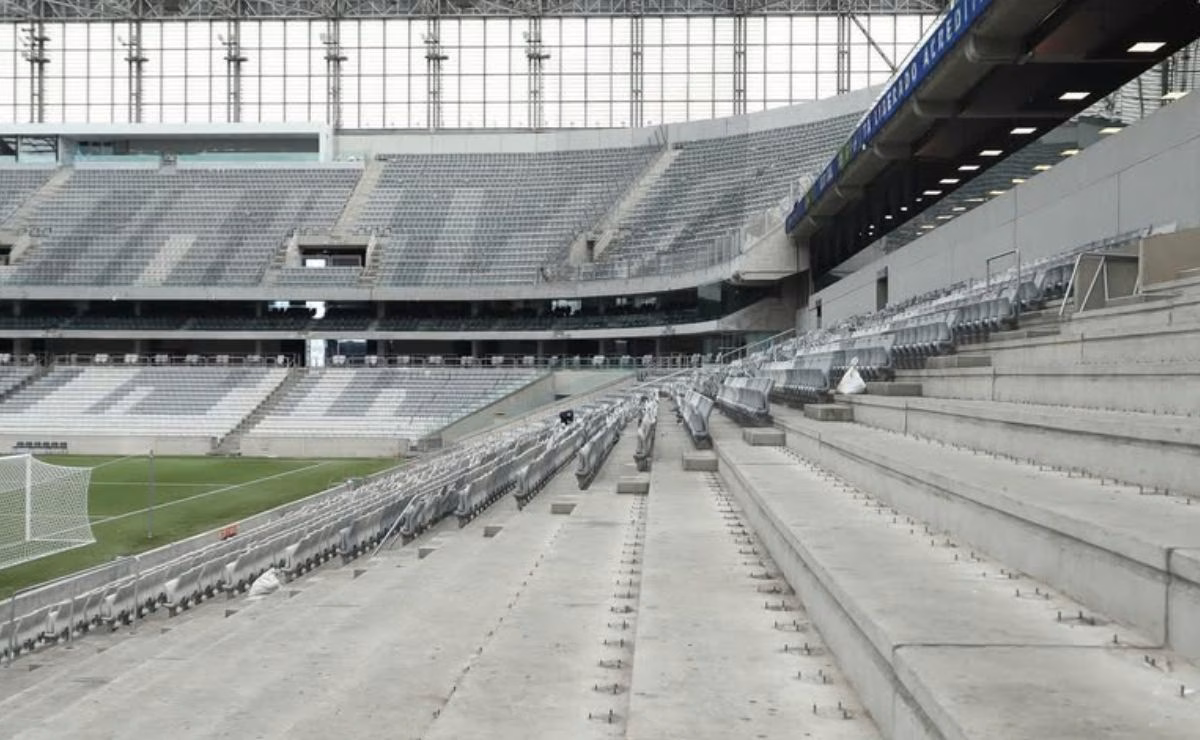 Setor Cel. Dulcídio Inferior da Arena da Baixada passa por obras para instalação de arquibancada retrátil