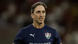 Gramado de estádio do Operário revolta técnico do Fluminense: “Impossível de jogar”