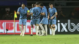 Athletico supera desfalques, aumenta crise do Flamengo e chega a nove jogos sem perder