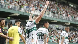 Fabrício Daniel celebra confiança do treinador e primeiro gol pelo Coritiba