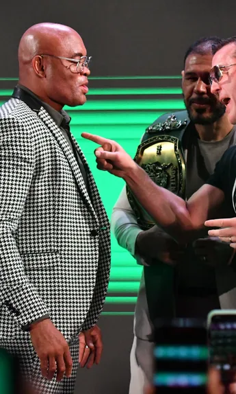 Anderson Silva x Chael Sonnen: resultados do Spaten Fight Night AO VIVO
