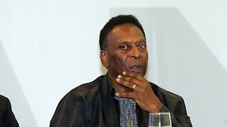 Mulher que diz ser filha de Pelé pede exumação do corpo à Justiça após teste negativo de DNA