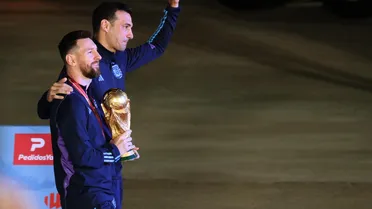 Scaloni espera que Messi jogue a Copa do Mundo de 2026 “pelo bem do futebol”