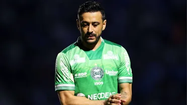 Ex-meia do Coritiba, Robinho vira auxiliar técnico de clube da Série B