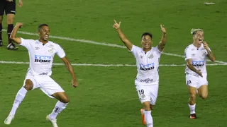 Santos faz 3 a 0 no Boca e encara o Palmeiras na final da Libertadores