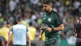 Oliveira destaca pontos positivos do Coritiba e pede paciência à torcida