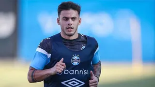 Athletico negocia com volante do Grêmio