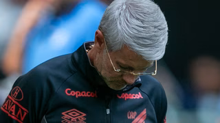 Athletico joga mal e amarga segundo revés seguido no Brasileirão