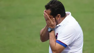 Na zona de rebaixamento da Série C, Paraná demite o técnico Maurílio