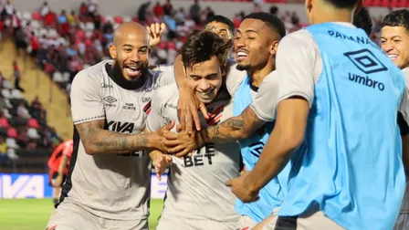 “À la Sicupira”: Joia do Athletico marca golaço em meio a futuro incerto