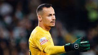 Lanterna da Série B contrata ex-goleiro do Coritiba que estava na Europa