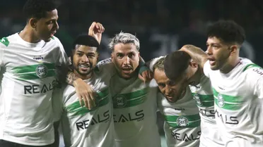 Técnico do Coritiba faz balanço e avalia busca por reforços para a Série B