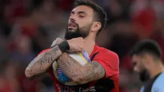 Athletico toma prejuízo milionário com Mastriani e pagará salários em novo clube