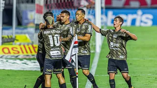 Coritiba melhora no Brasileirão, tarde demais?