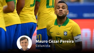 Vaiar a seleção da CBF não é vaiar o país, como pensa Daniel Alves
