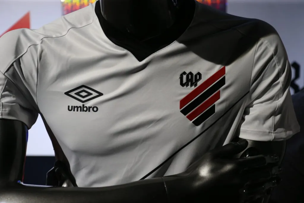 Camisa Athletico novo símbolo 2018
