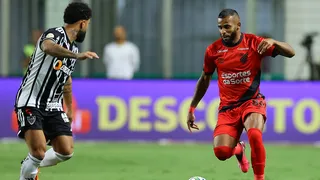 Athletico paga preço por primeiro tempo ruim e perde para o Galo em BH