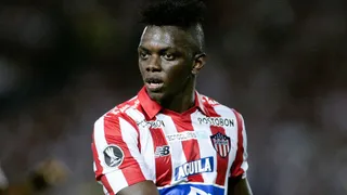 Athletico negocia com atacante por R$ 25 milhões e cria dilema com estrangeiros