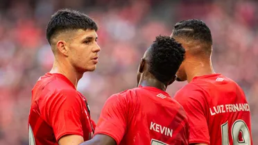 Técnico diz que meia do Athletico mudou “da água para o vinho”