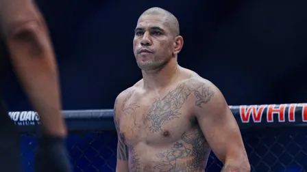 Treinador de Alex Poatan estreia no boxe com nocaute após perder 45 kg e provoca rival