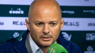 Com ataque criticado, Coritiba confirma saída de centroavante