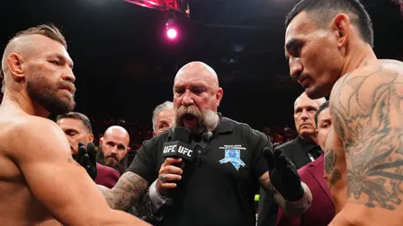 UFC 329: Max Holloway vence após McGregor sofrer lesão no começo da luta