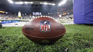 Quanto o Corinthians ganhou ao sediar a estreia da NFL no Brasil?