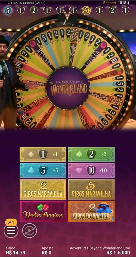 Roleta do jogo Adventures Beyond Wonderland Live, com dealer no canto e 8 cartelas de apostas abaixo