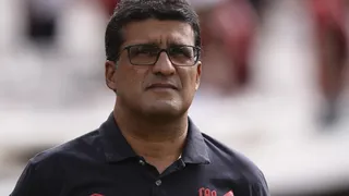 Técnico defende aspirantes, mas Athletico deve atuar com principal na volta
