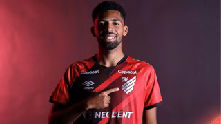 Ex-Athletico perde disputa milionária com o Barcelona