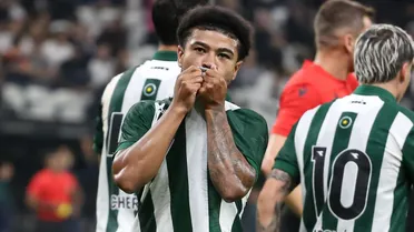 Destaque do Coritiba, Lucas Ronier vai alcançar marca histórica contra o Vasco