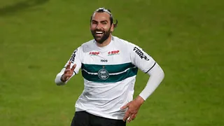 Coritiba alcança cinco vitórias seguidas e segue a dois pontos do Náutico