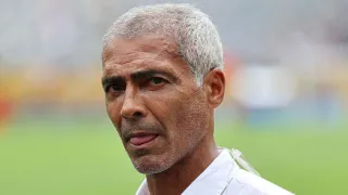Romário elogia e ‘indica’ atacante ex-Athletico para a seleção brasileira