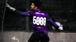 Goleiro de aplicativo faz mais de 5 mil jogos, fatura alto e quebra recordes
