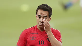Jadson é afastado e não joga mais pelo Athletico