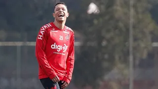Daniel Alves, Adriano, Rafinha… a volta dos ídolos e a chance de redenção do Brasileirão