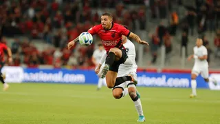 Terans volta a ser titular do Athletico após “reciclagem”