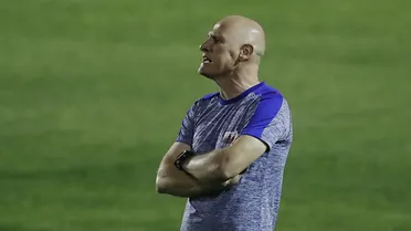 Paraná tem média de três técnicos por ano desde acesso; veja a lista