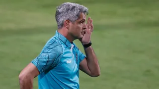 Coritiba terá sequência de duelos diretos e técnico confia em volta por cima