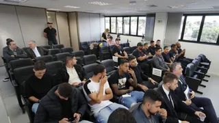 Athletico e Coritiba buscam efeito suspensivo para evitar desfalques em massa